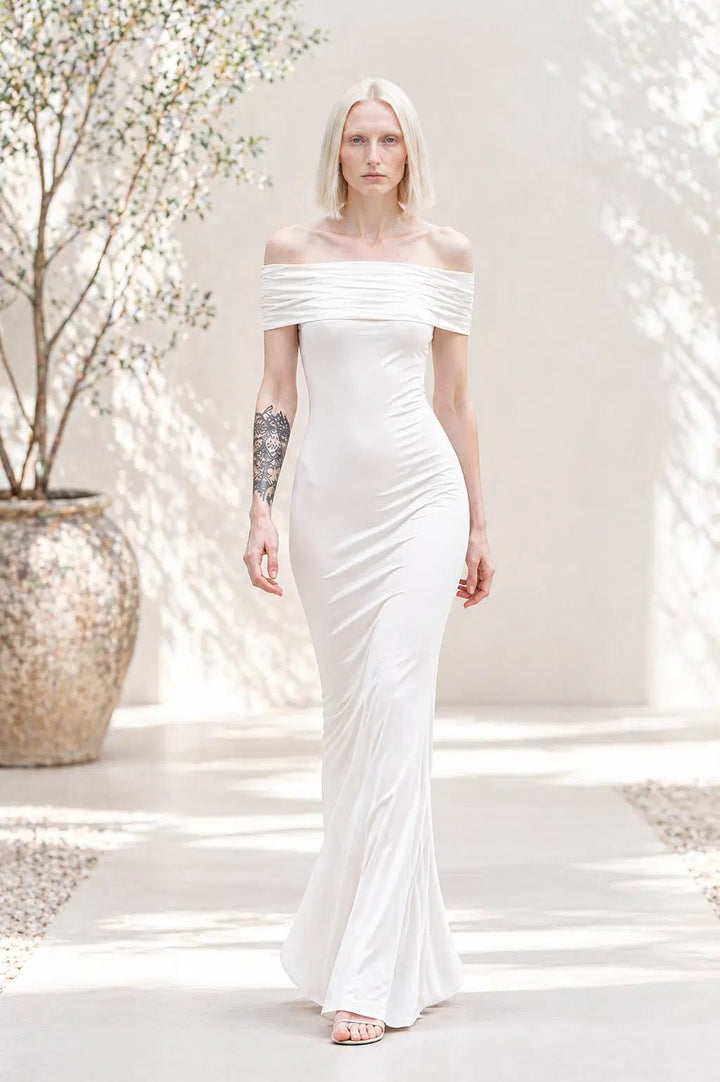 Remia™ | Robe de cocktail mi-longue à épaules dénudées – North & Co. Canada