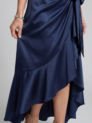 Della | Robe Midi à Encolure Halter