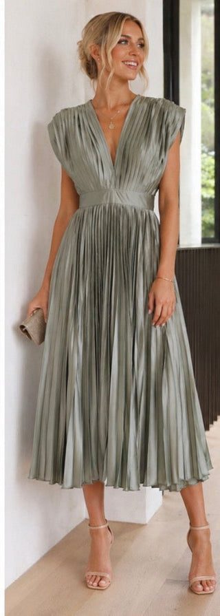 Estella | Robe Midi Plissée Élégante
