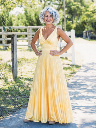 Corinna | Robe Maxi Plissée à Col V