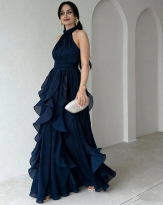Orea™ Robe longue à col montant et volants froncés