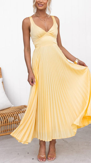 Corinna | Robe Maxi Plissée à Col V