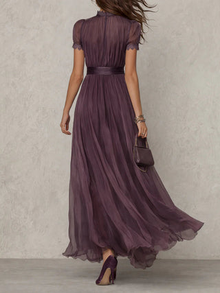 Flavia | Robe longue violette avec décolleté en clé