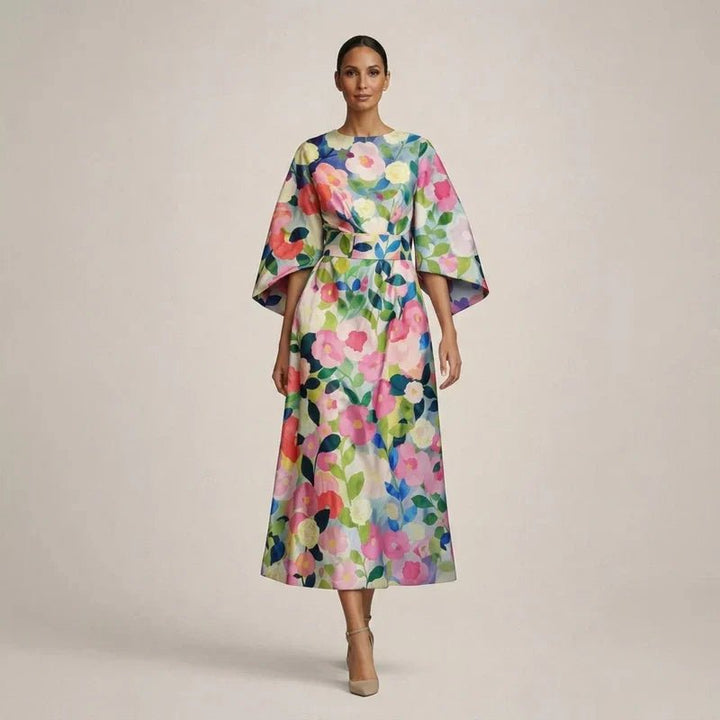CLEMENTINE | Robe mi-longue fleurie à taille sculptée et élégance aérienne - North & Co. Canada