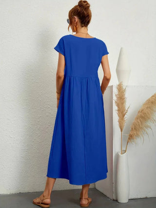 HEIKE | FLOWING MIDI DRESS OF TIMELESS ELEGANCE - North & Co. Canada
