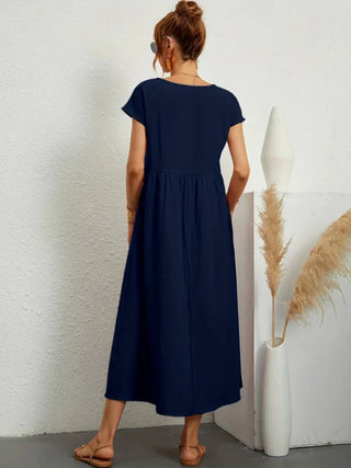 HEIKE | FLOWING MIDI DRESS OF TIMELESS ELEGANCE - North & Co. Canada