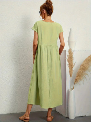 HEIKE | FLOWING MIDI DRESS OF TIMELESS ELEGANCE - North & Co. Canada