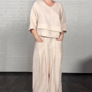 Liza | Ensemble 2 pièces coton-lin – haut à encolure en V et pantalon à jambe large • S1 - North & Co. Canada