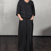Liza | 2-piece cotton-linen set – V-neck top and wide-leg trousers • S1 - North & Co. Canada