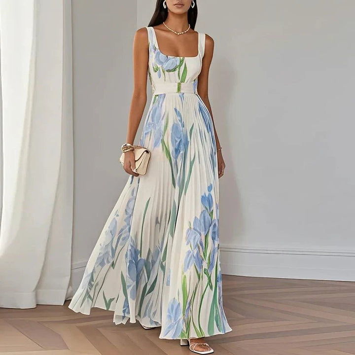 LYRA | Robe longue florale élégante à silhouette plissée flatteuse - North & Co. Canada