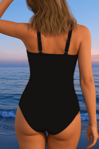 Marlowe™ | Maillot une pièce de luxe à encolure croisée et imprimé multicolore - North & Co. Canada