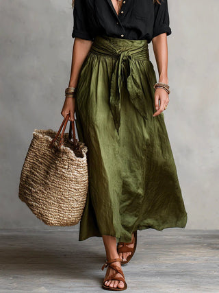 Vera™ | Ensemble deux pièces : t-shirt noir et jupe mi-longue vert olive - North & Co. Canada