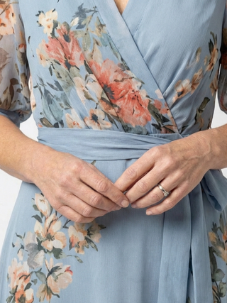 Cecily | Robe Maxi V-Croisée Fleurie